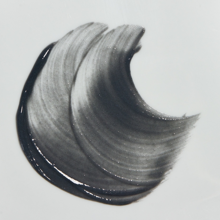 L'exfoliant purifiant au charbon